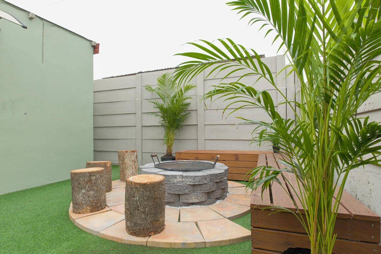 Peace And Joy Self Catering Units Guest house 2*